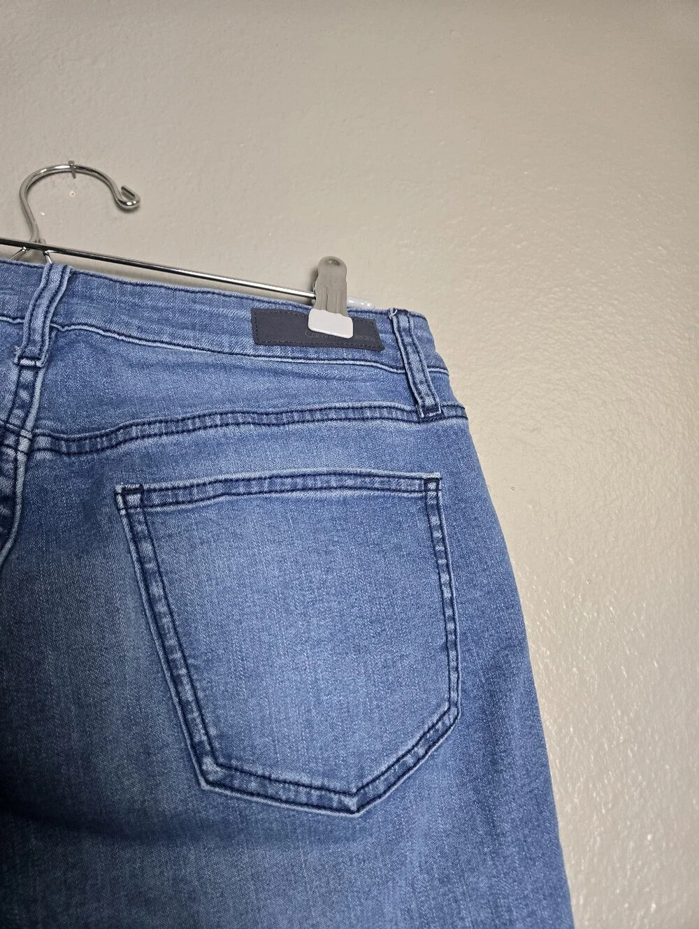Calvin Klein City Short Size 10 Medium Wash